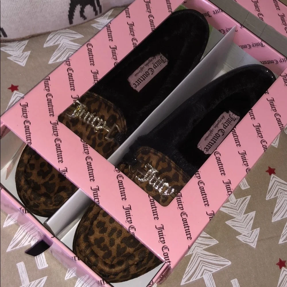 Juicy Couture slippers moccasins - Picture 10 of 11